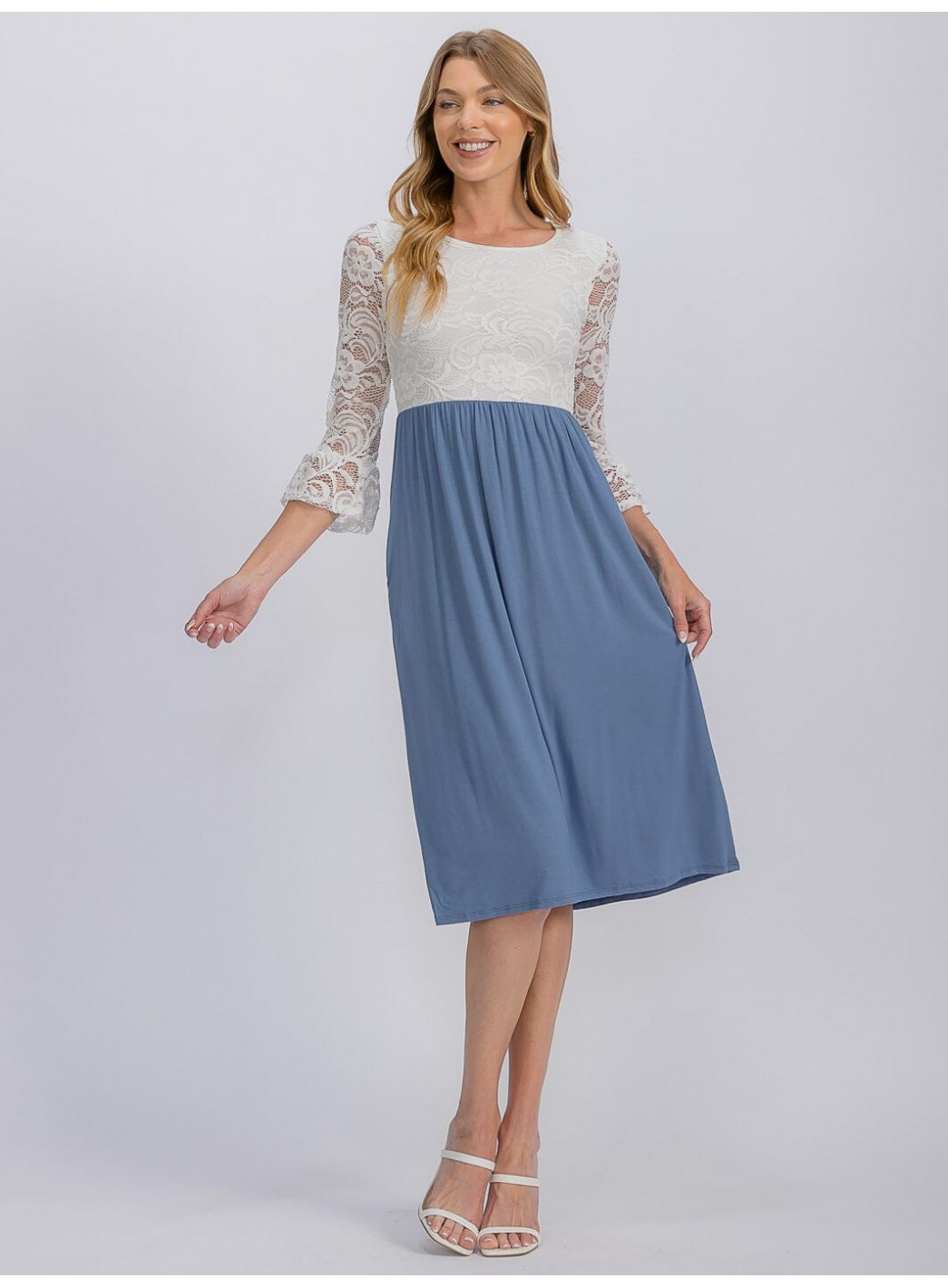 WOMEN'S 3/4 SLEEVE FRONT POCKET LACE CON...