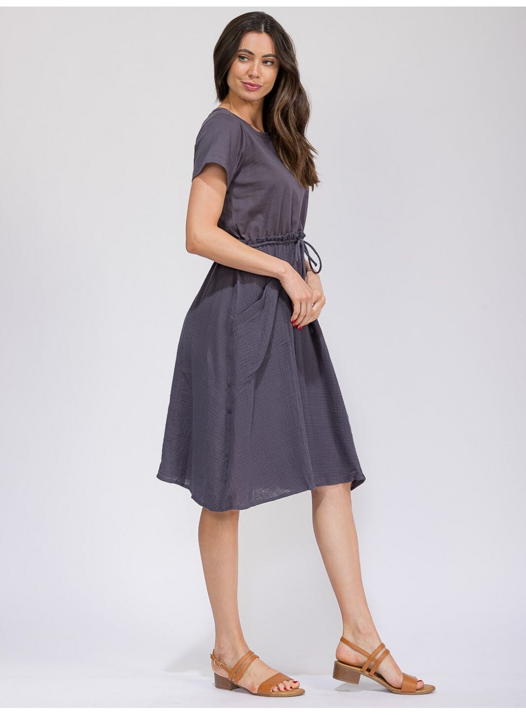 WOMEN'S SHORT SLEEVE ELASTIC WAIST FRONT POCKETS CONTRAST MIDI DRESS