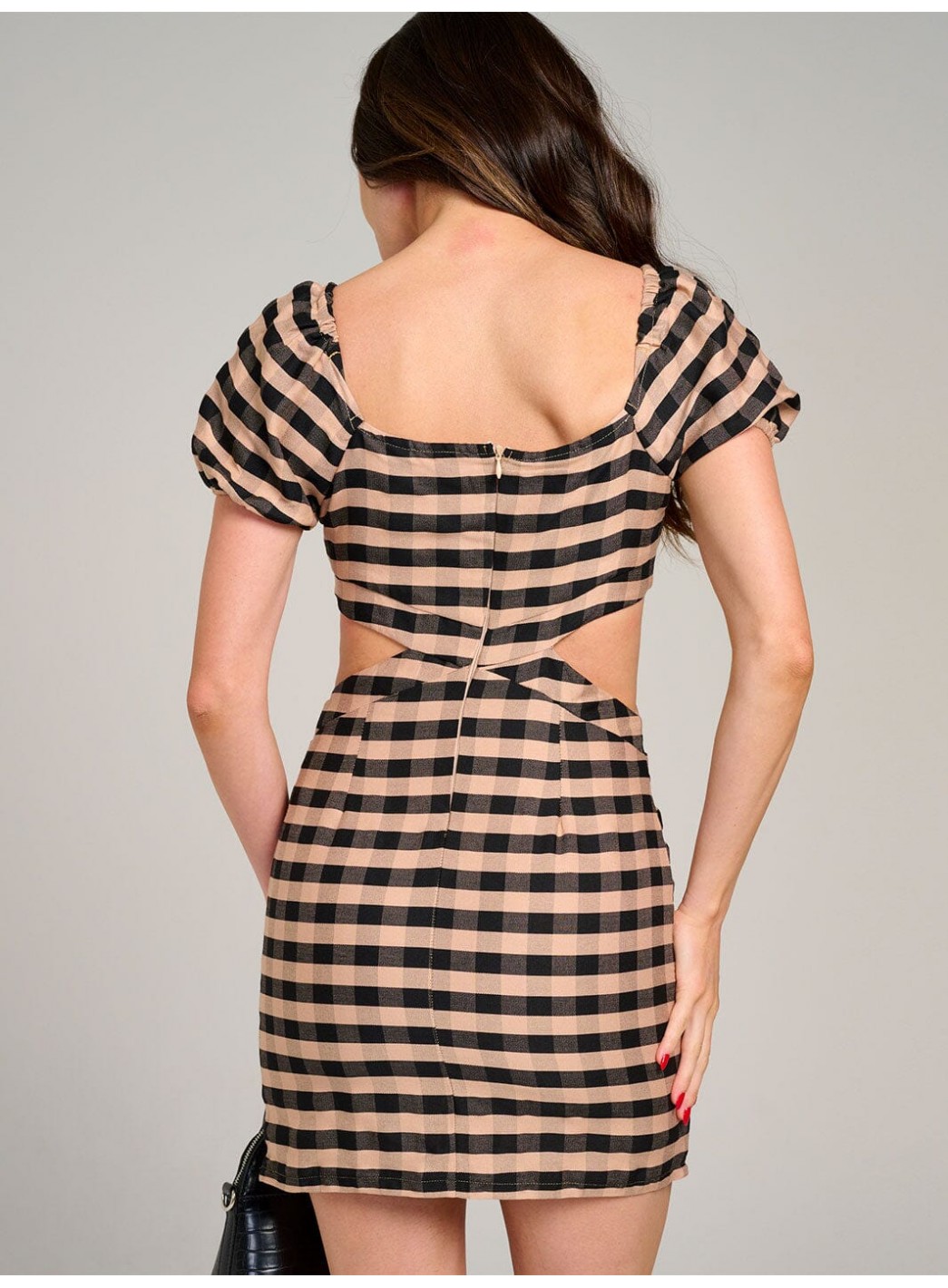 WOMEN'S SHORT SLEEVE CUT OUT COLORBLOCK STRIPES BODYCON MINI DRESS