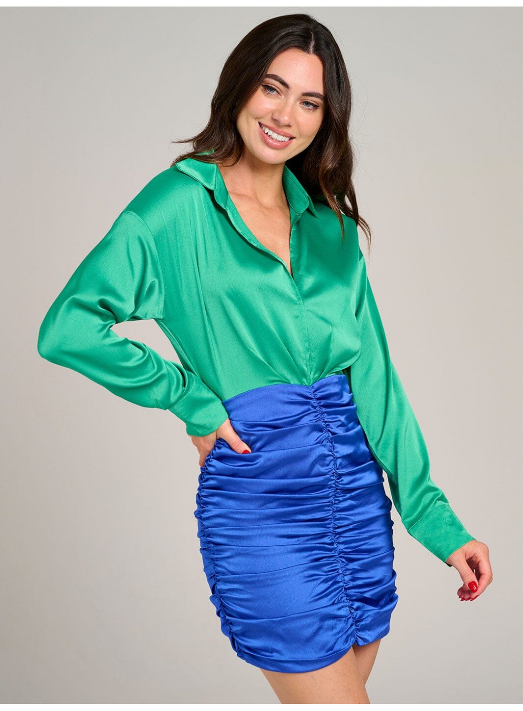 WOMEN'S LONG SLEEVE V-NECK RUCHED COLORBLOCK BODYCON MINI DRESS