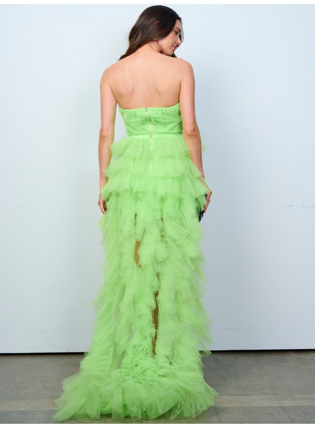 WOMEN'S SLEEVELESS SURPLICE TIERED RUFFLE HIGH-LOW MINI DRESS